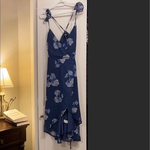 Woman’s lulus dress